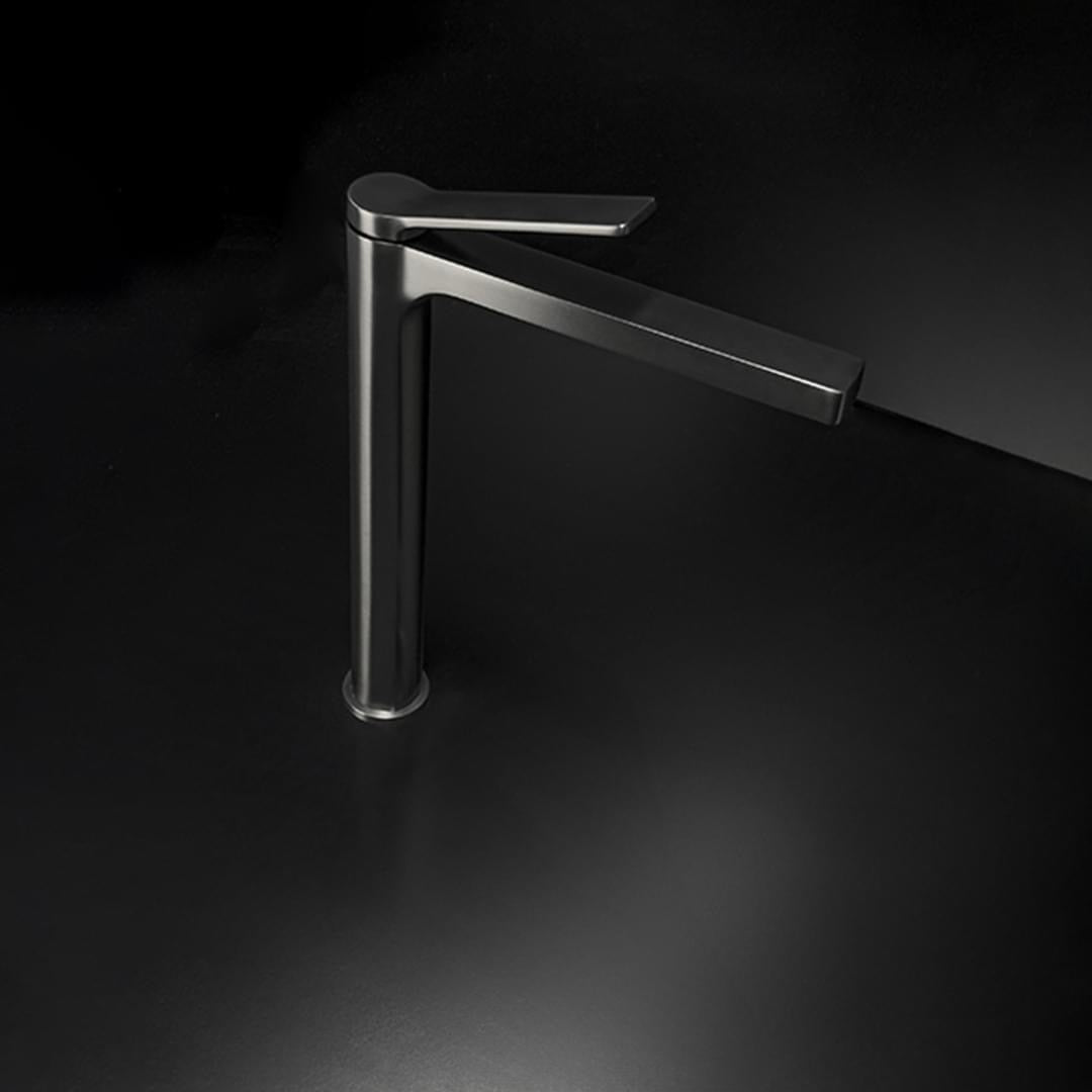 Monomando Alto para Lavabo acabado Gun Metal