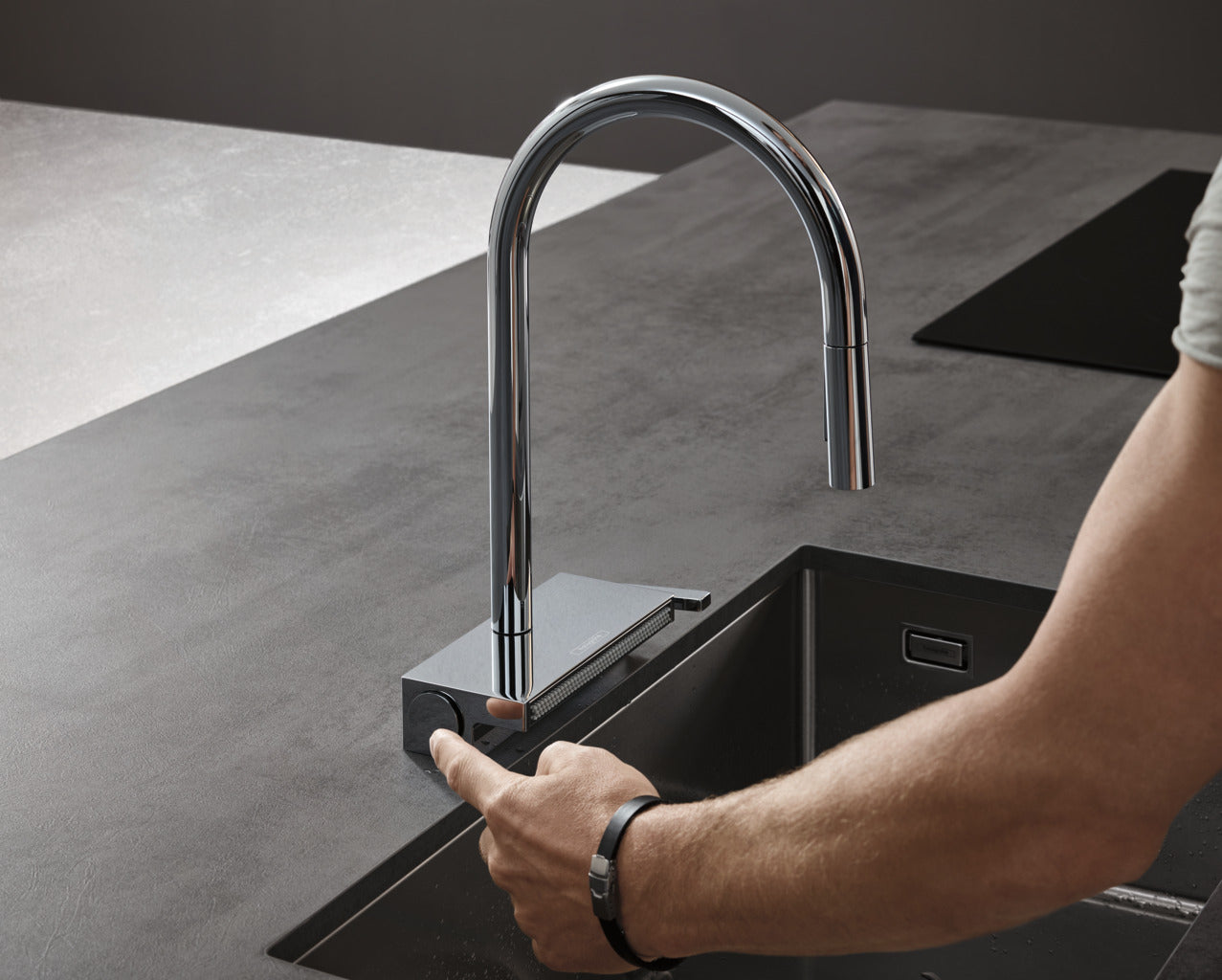 Aquno Select M81 Mezclador Monomando de Cocina Cromo con Ducha Extraíble y Escurridor multifuncional Hansgrohe 73837000 Essentials